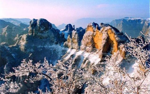 河南集合自駕5日自駕南太行：中國(guó)死海-打鐵花-大槐樹(shù)-平遙古城-地坑院-八路軍太行紀(jì)念館-掛壁公路5