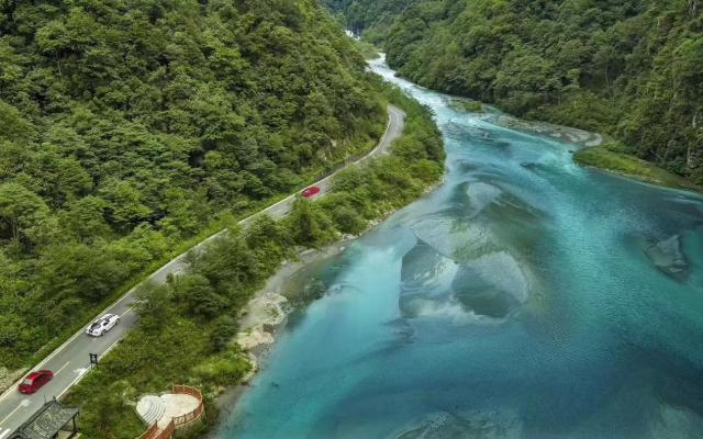成都周邊2日周末自駕游：二郎山喇叭河-鹿池-杜鵑花-動(dòng)植物樂(lè)園2日自駕游